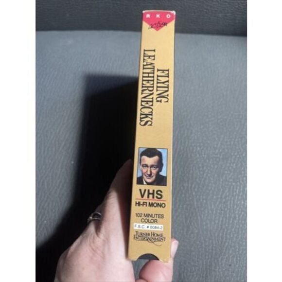 Flying Leathernecks (VHS) 1951 John Wayne Robert Ryan Battle Fighter Planes Jets - Picture 2 of 9